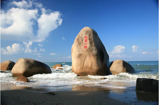 化身藍(lán)海衛(wèi)士，守護(hù)三亞海濱丨盈峰環(huán)境首個(gè)“海域保潔”項(xiàng)目正式簽約進(jìn)場(chǎng)